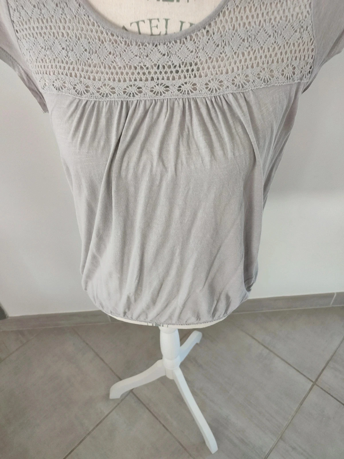 Women's short-sleeved top size 38 – photo 5